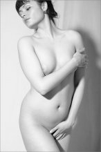 nude / ***