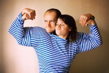 Strong family / ***
