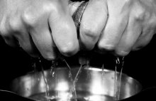 Hands 2 / -----
