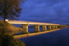Bridge / ***