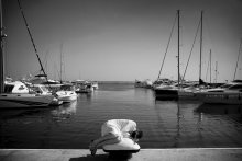 Loneliness Sleep / ***