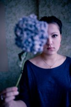 Lisa and kitchen flower / ******