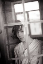 looking-glass / ***