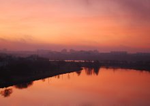 Morning in the capital / ***