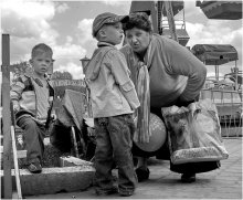 Walking the grandchildren / *****