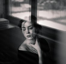Portrait with eyes closed / *****