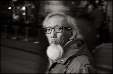 Mr. Huo is traveling ... / ***