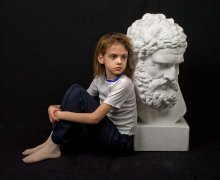 Girl and Hercules / ***