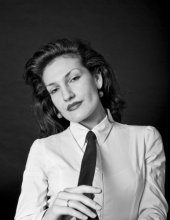 a la Marlene Dietrich / ...............