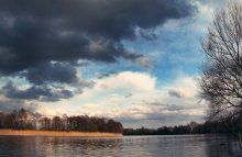 The forces of light and darkness / ***