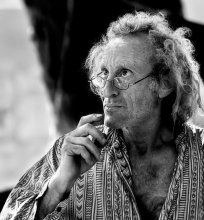About the poet / *******
