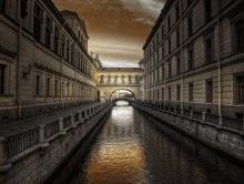 The Winter Canal / ***