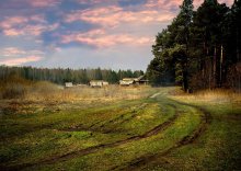 Track-village / ***