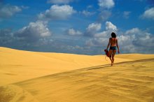 The girl in the desert / boom imo