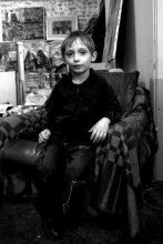 Young Artist / ***