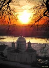 Cathedral / ***