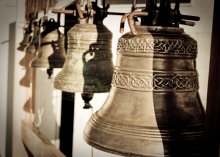 Bell ringing / ***