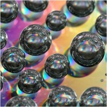 Bubbles of mineral water / ***