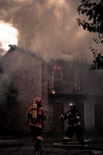 selbst in Brand. / *****