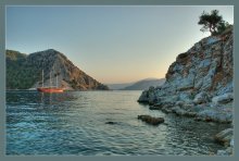 Access to the sea / ***