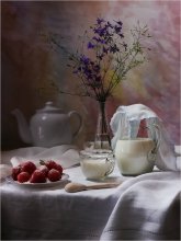 strawberry under sugar / ***