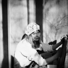 Anna (Portrait with the easel) / *****