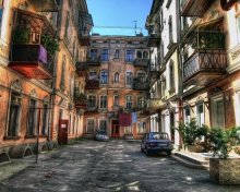 Old Yard / *****