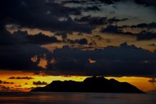 Sunset in Seychelles / ***