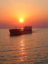 Sunset / ***