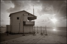 Rescue Tower / ***