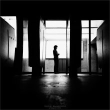 [ Waiting... ] / ***