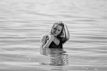 Water / *****