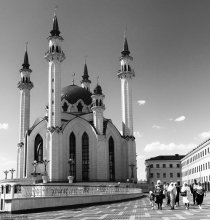 Kul Sharif / ***
