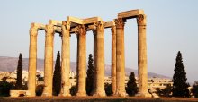 Tempel des Olympischen Zeus / ***