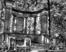 Sleepy cemetery / ***