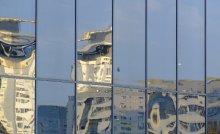 Through the Looking Glas 3 / ***