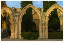 Old Abbey / ***