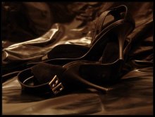 Sandals / ***