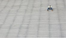 Ladder / ***