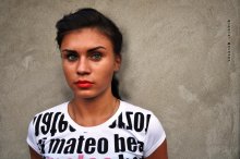 Portrait of a Girl / ***
