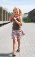 happy childhood / *****