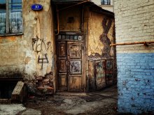 Building 10 / ***