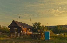 blue box / ***