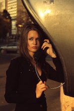 She and her phonecall / ................................