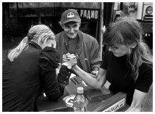 Lady-building / ......................