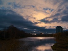 The sky above the city / *****