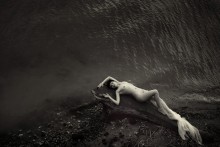 Mermaid on the Beach / ***