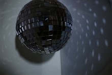 When the night comes / ***