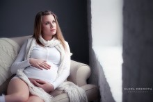 Pregnant Photoshoot / ***