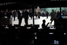noon in the City / ***